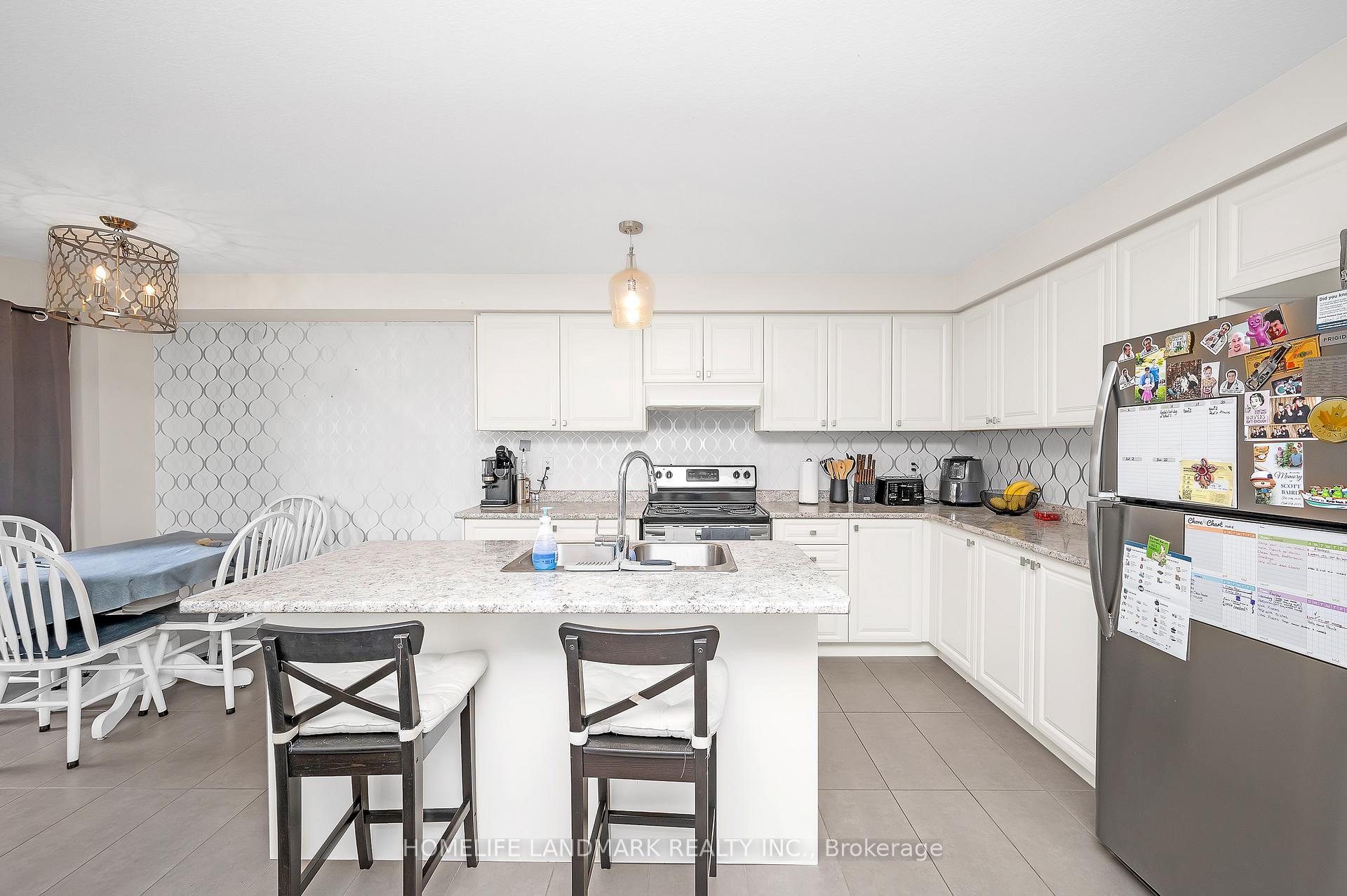 Photo 12 of 2 Prestwick Street, Hamilton, Stoney Creek — HOMEH