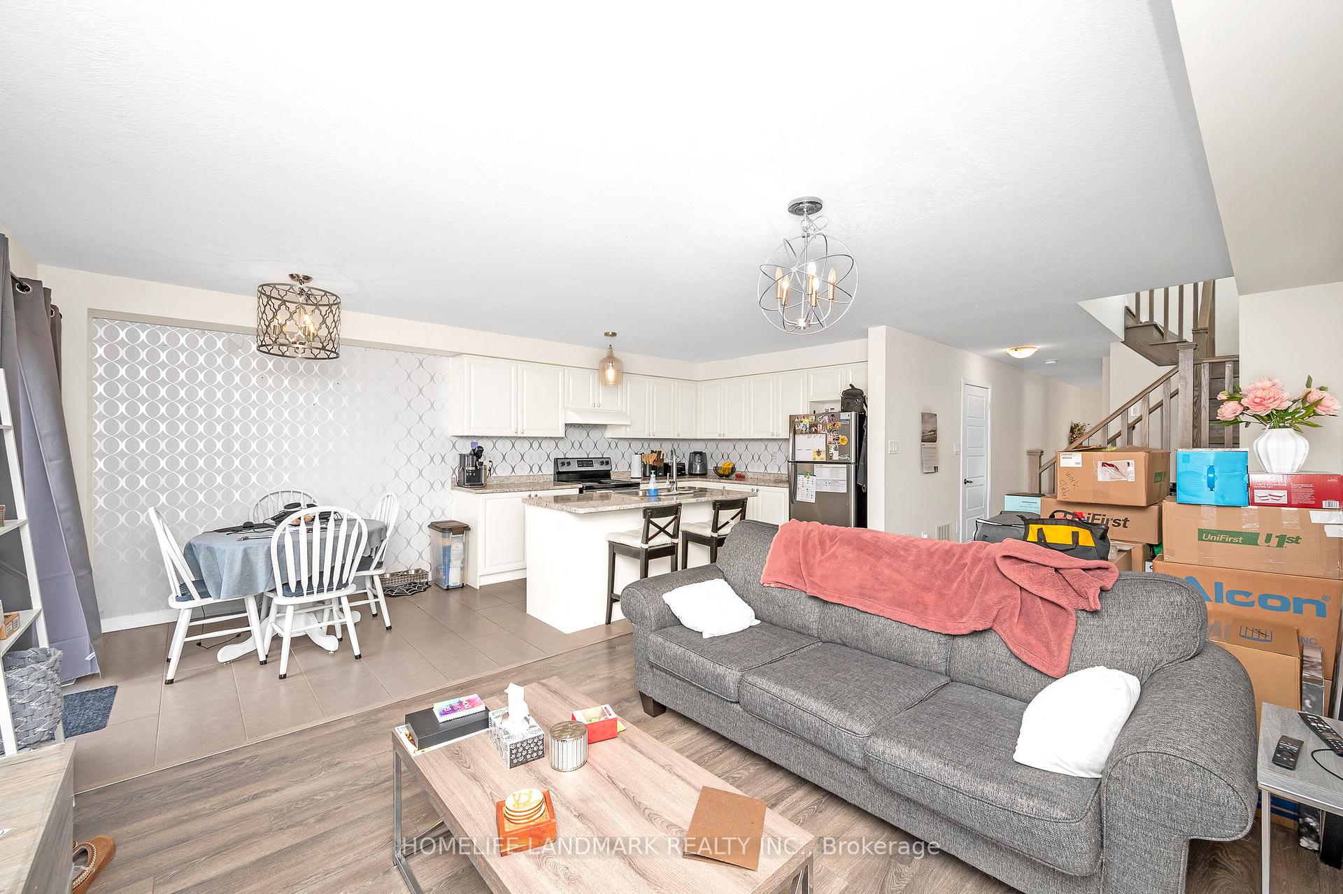 Photo 13 of 2 Prestwick Street, Hamilton, Stoney Creek — HOMEH