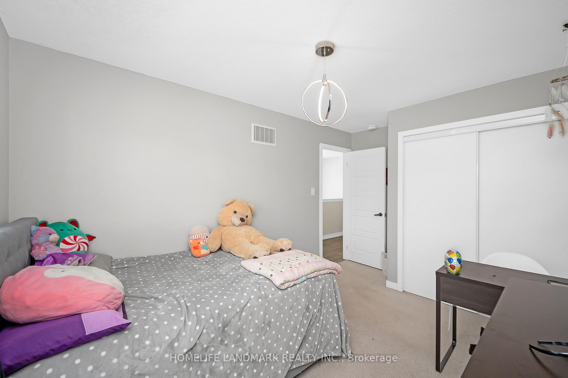 Photo 21 of 2 Prestwick Street, Hamilton, Stoney Creek — HOMEH
