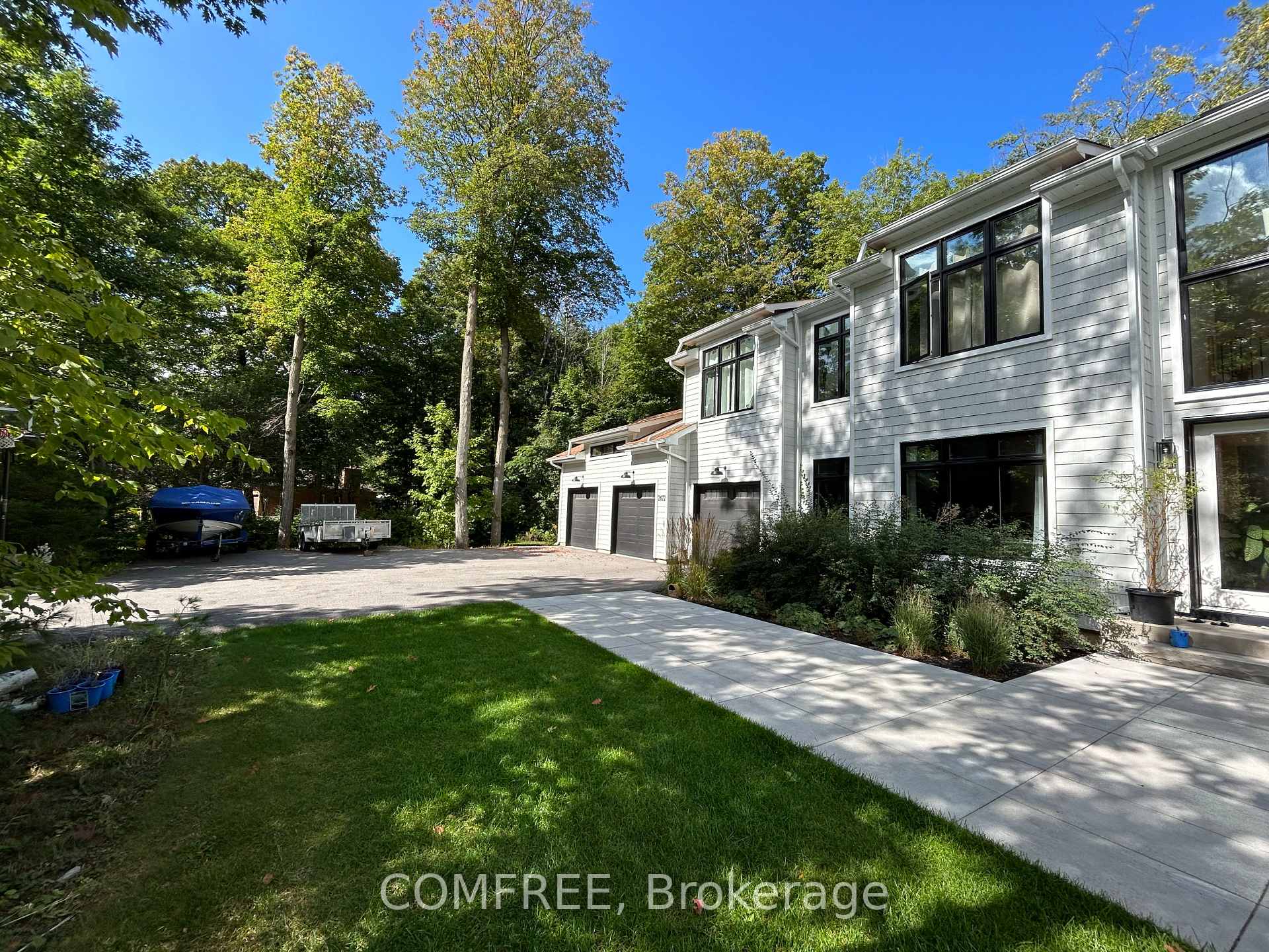 Photo 6 of 2072 Wilkinson Street, Innisfil, Rural Innisfil — HOMEH