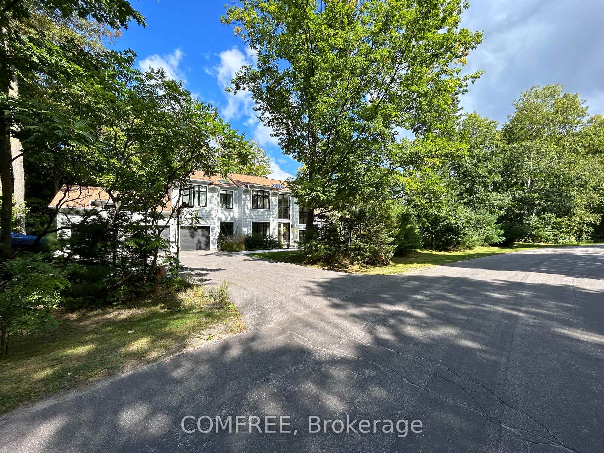 Photo 7 of 2072 Wilkinson Street, Innisfil, Rural Innisfil — HOMEH