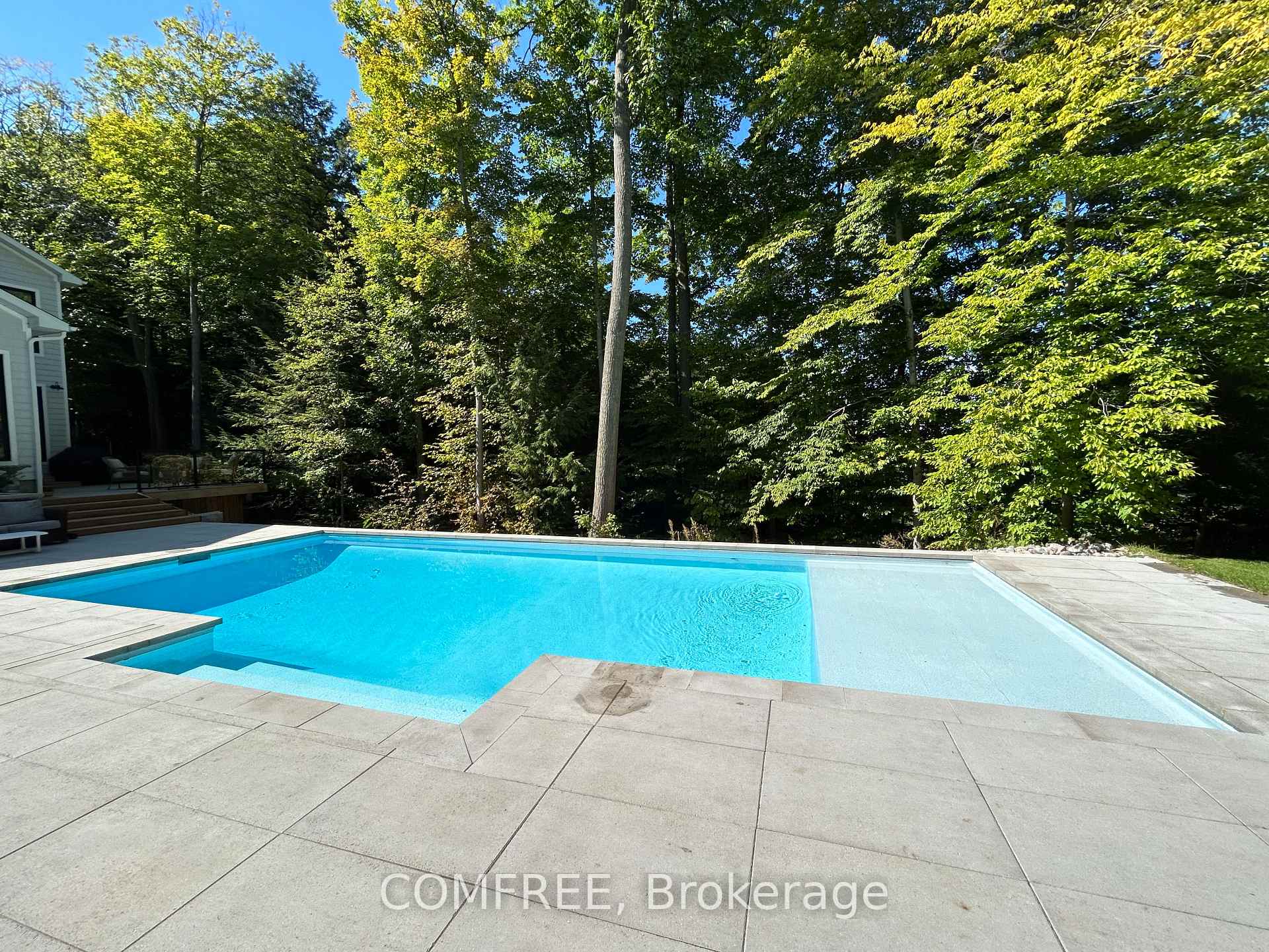 Photo 10 of 2072 Wilkinson Street, Innisfil, Rural Innisfil — HOMEH