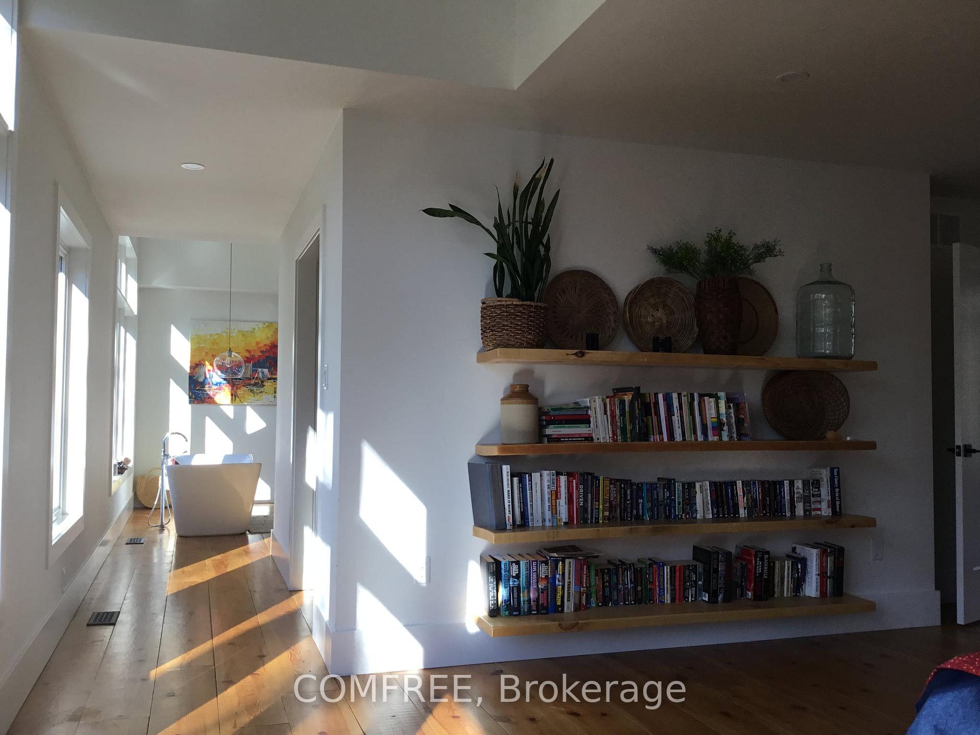 Photo 31 of 2072 Wilkinson Street, Innisfil, Rural Innisfil — HOMEH