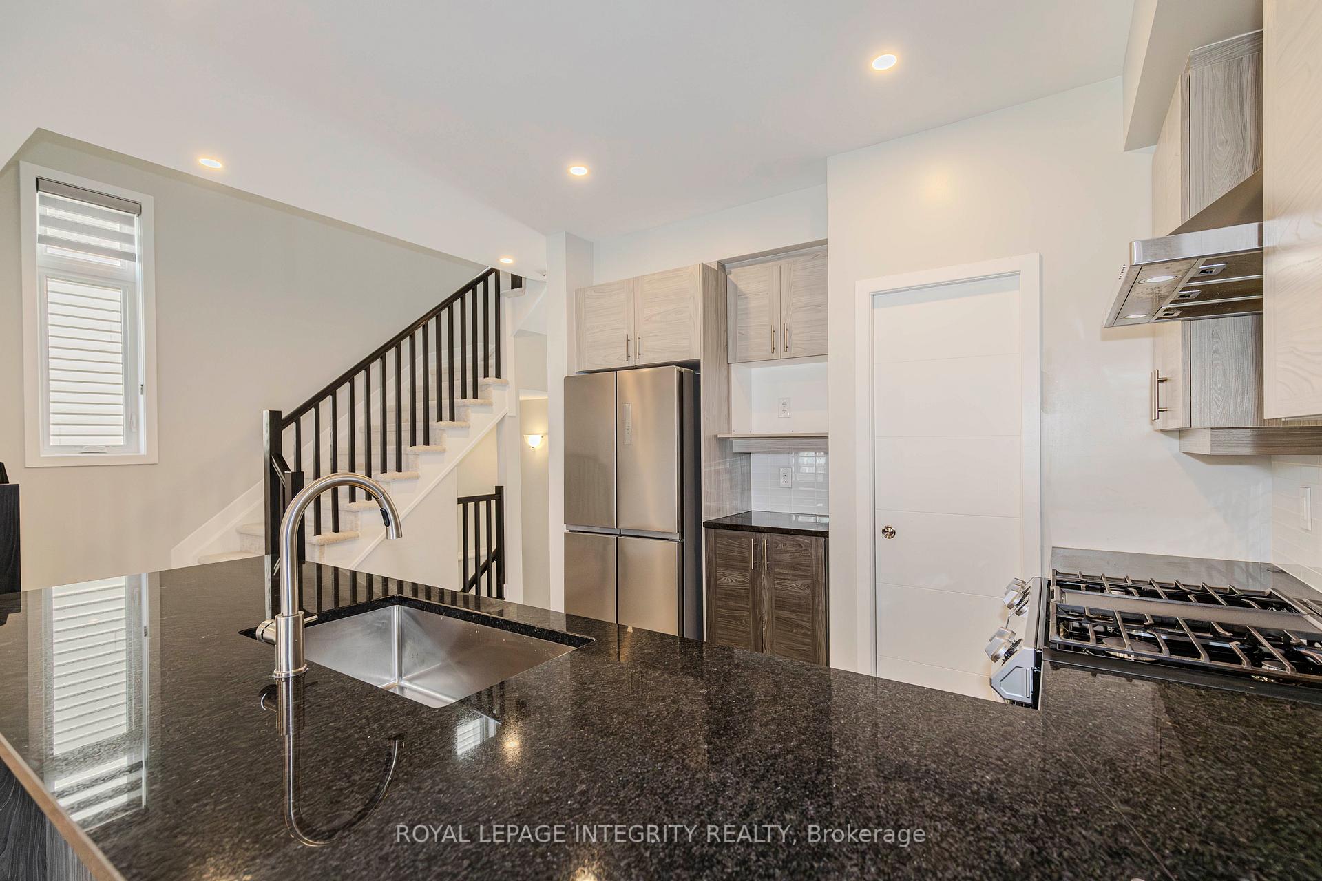 Photo 12 of 710 Twist Way, Ottawa, Kanata - Emerald Meadows/Trailwest — HOMEH