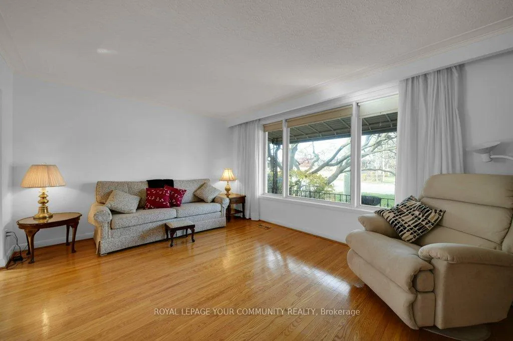 Photo 8 of 81 Clark Avenue, Markham, Thornhill — HOMEH