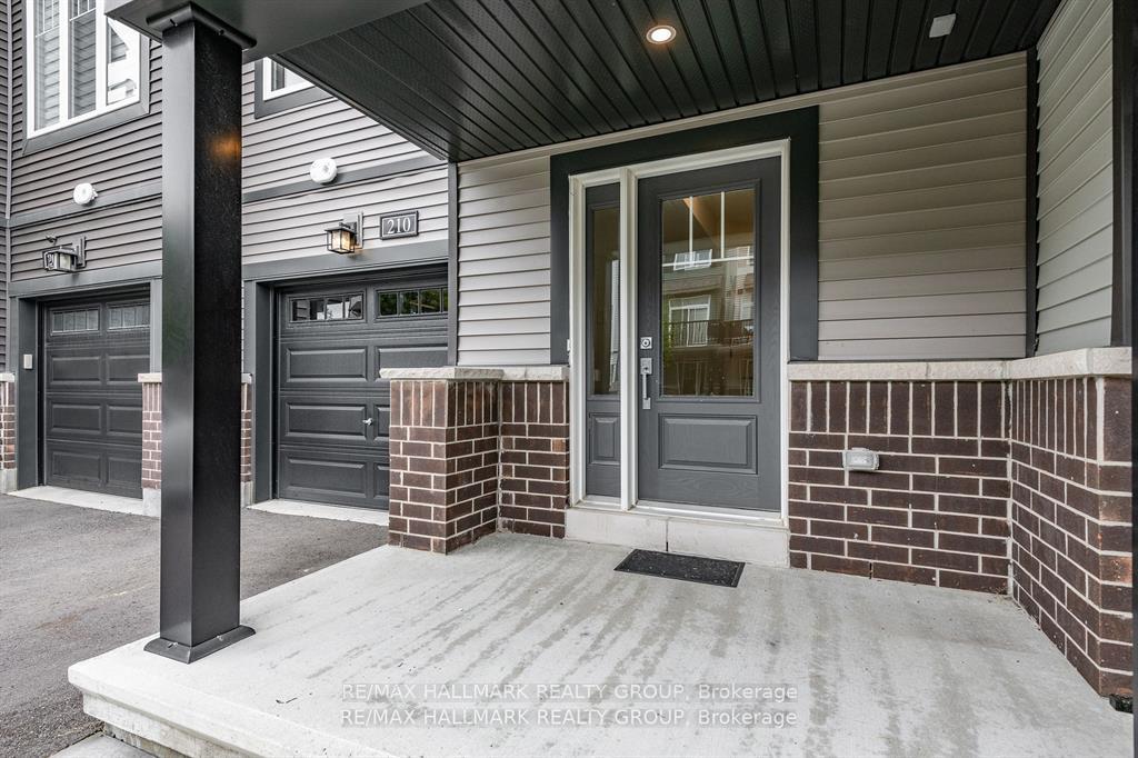 Photo 3 of 210 Attwell Private, Ottawa, Kanata - Morgan's Grant/South March — HOMEH