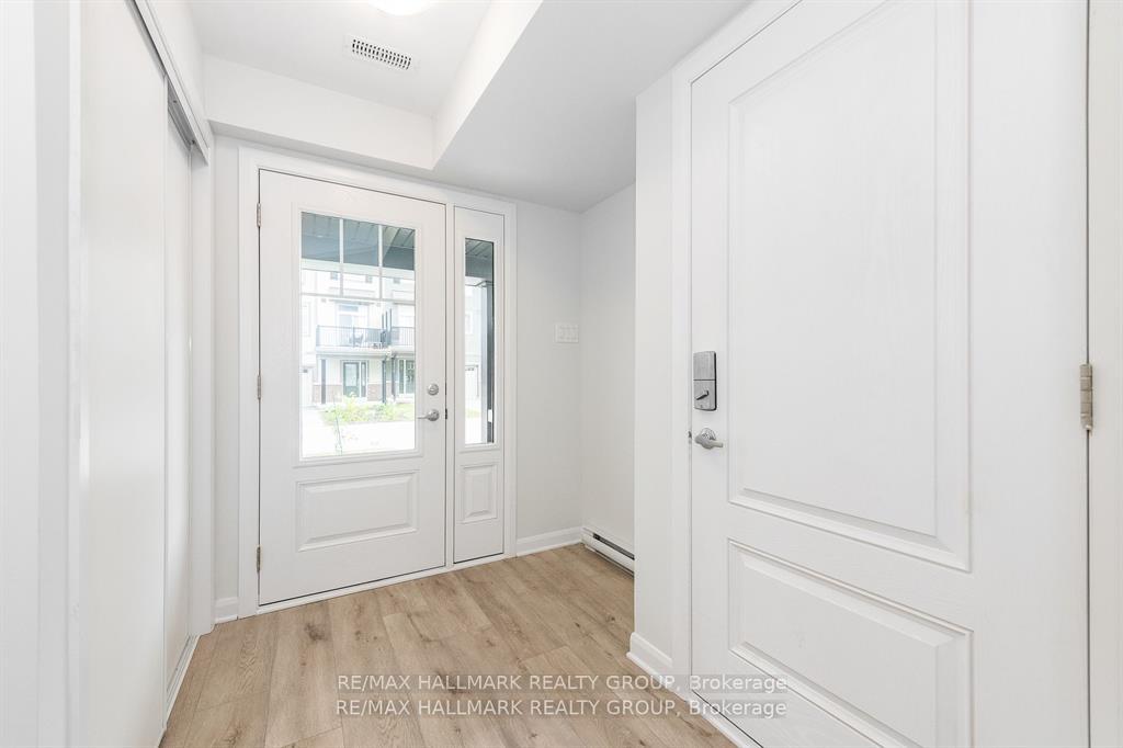 Photo 4 of 210 Attwell Private, Ottawa, Kanata - Morgan's Grant/South March — HOMEH