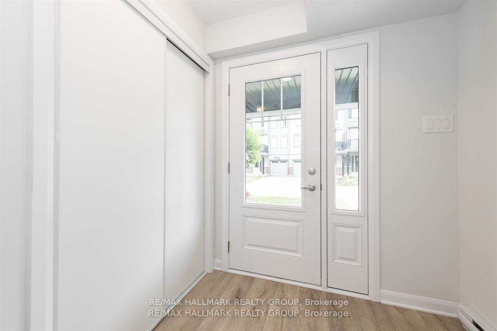 Photo 5 of 210 Attwell Private, Ottawa, Kanata - Morgan's Grant/South March — HOMEH