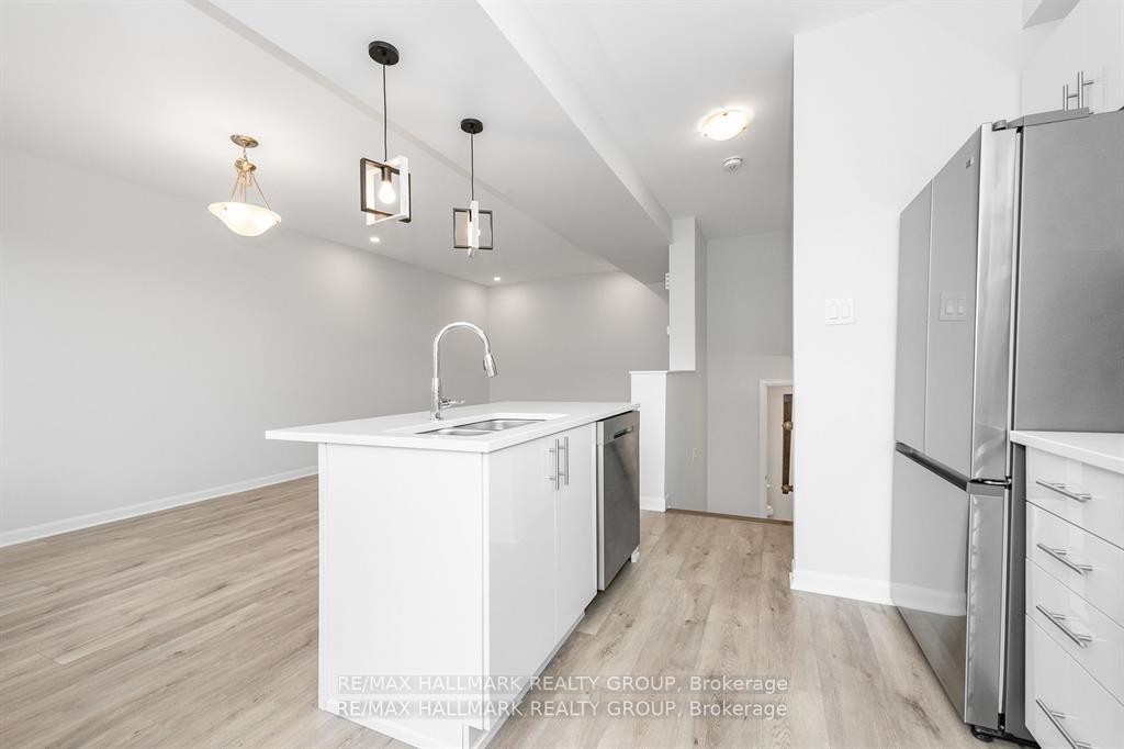 Photo 12 of 210 Attwell Private, Ottawa, Kanata - Morgan's Grant/South March — HOMEH