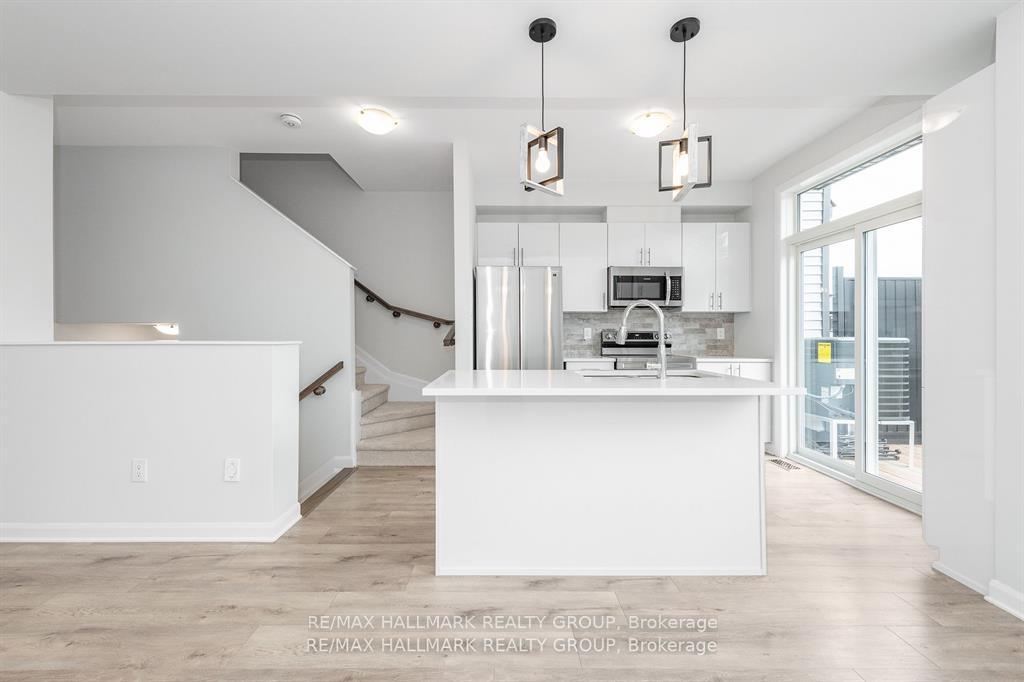Photo 15 of 210 Attwell Private, Ottawa, Kanata - Morgan's Grant/South March — HOMEH