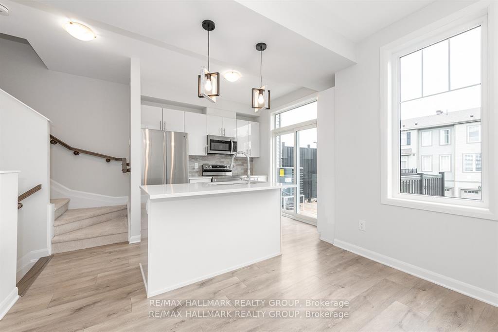 Photo 16 of 210 Attwell Private, Ottawa, Kanata - Morgan's Grant/South March — HOMEH