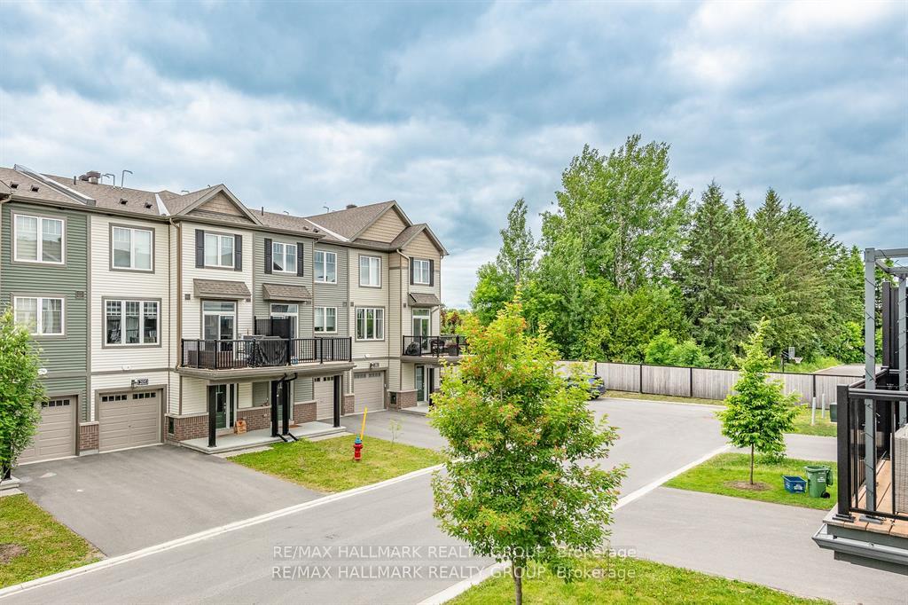 Photo 42 of 210 Attwell Private, Ottawa, Kanata - Morgan's Grant/South March — HOMEH