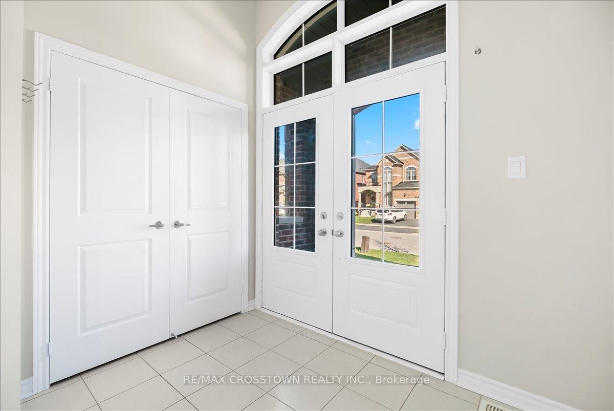 Photo 5 of 1033 Barton Way, Innisfil, Alcona — HOMEH