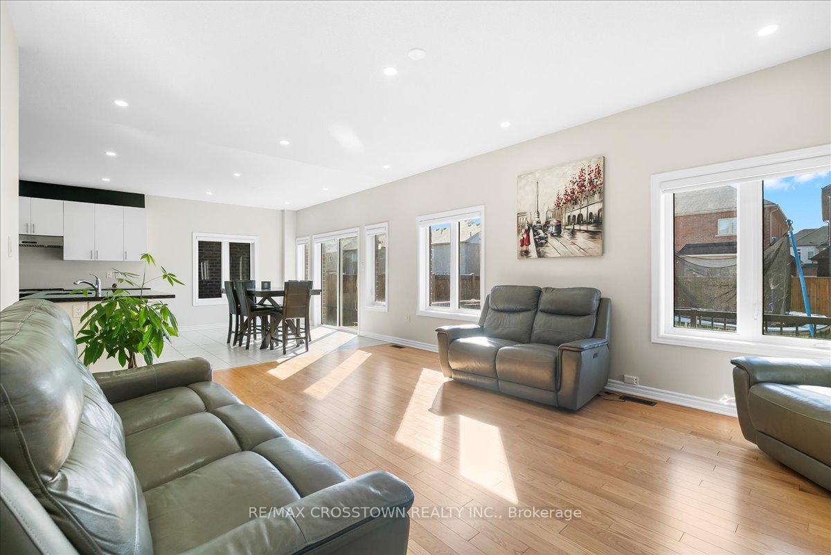 Photo 20 of 1033 Barton Way, Innisfil, Alcona — HOMEH
