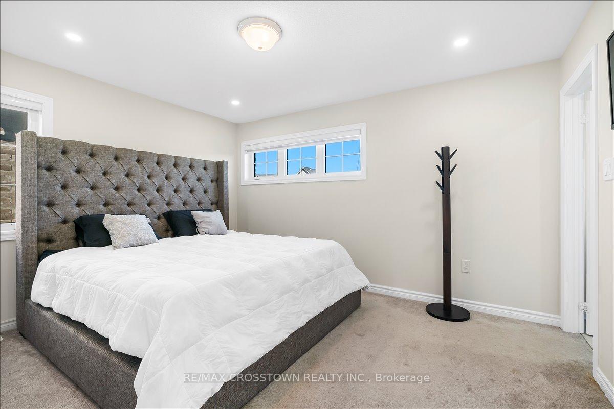 Photo 22 of 1033 Barton Way, Innisfil, Alcona — HOMEH