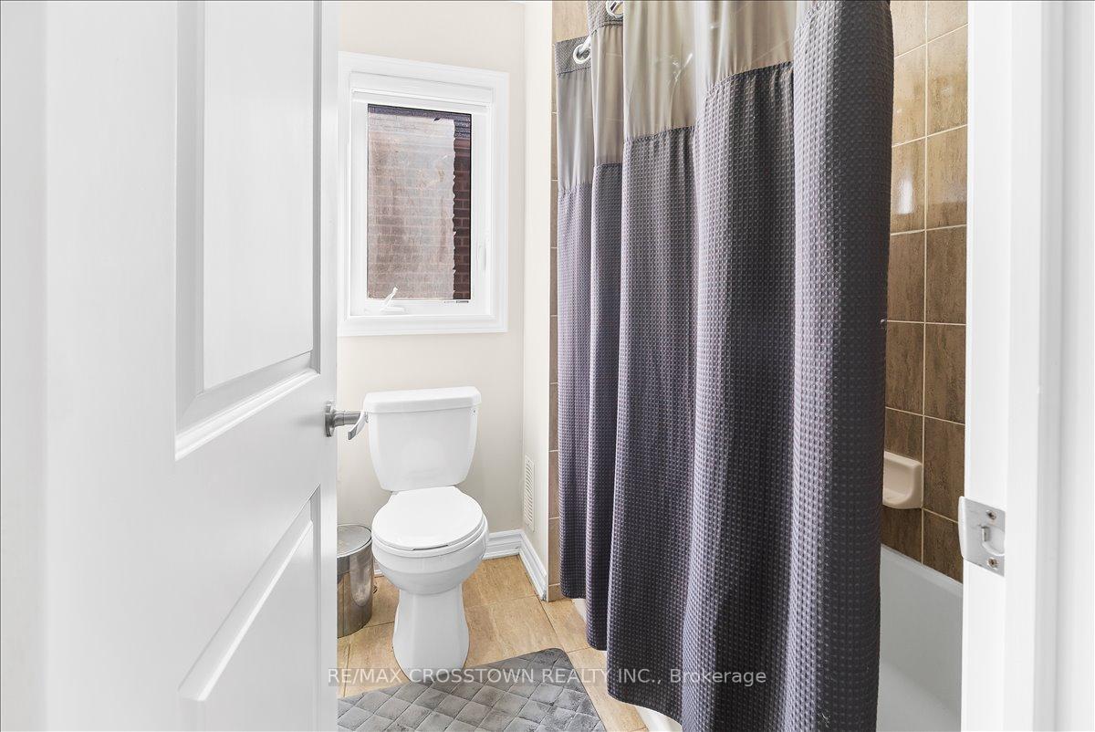 Photo 31 of 1033 Barton Way, Innisfil, Alcona — HOMEH
