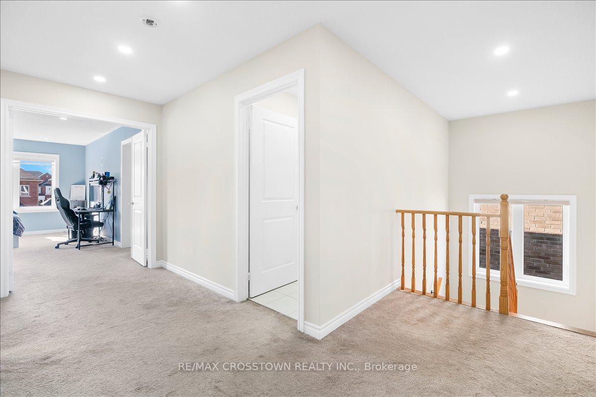 Photo 33 of 1033 Barton Way, Innisfil, Alcona — HOMEH