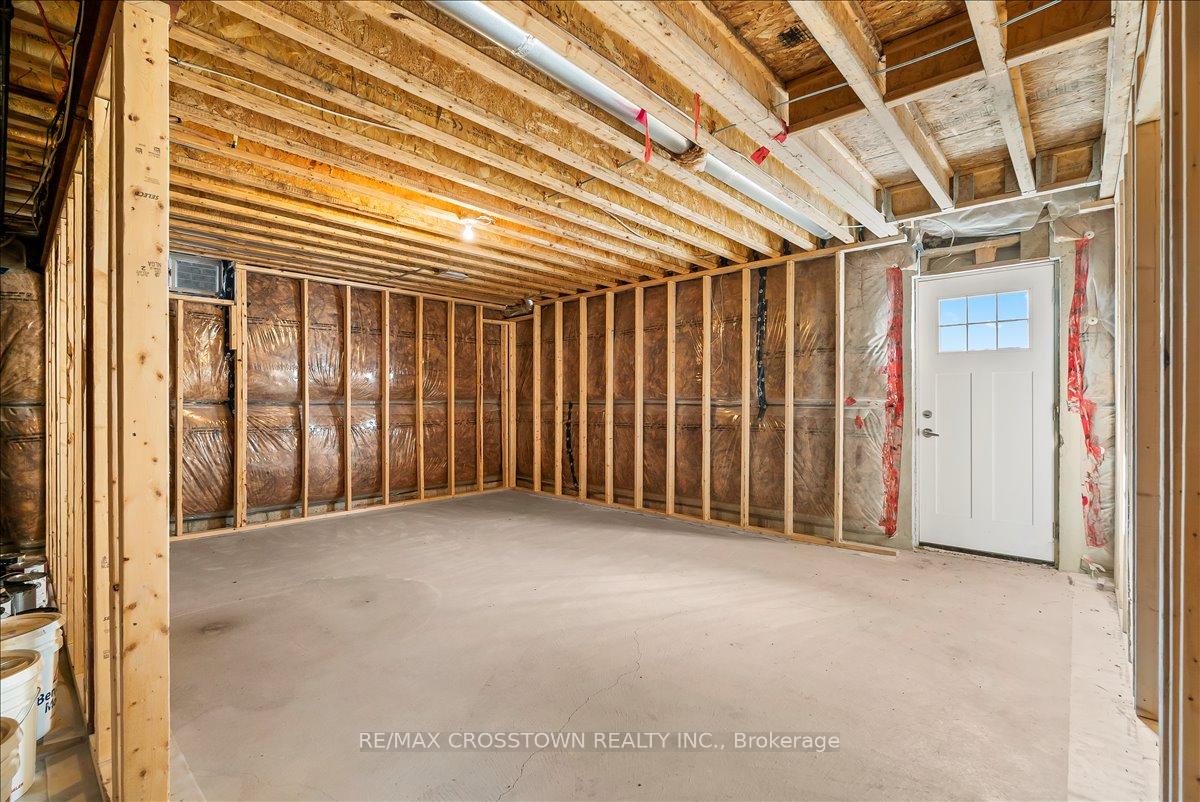 Photo 35 of 1033 Barton Way, Innisfil, Alcona — HOMEH