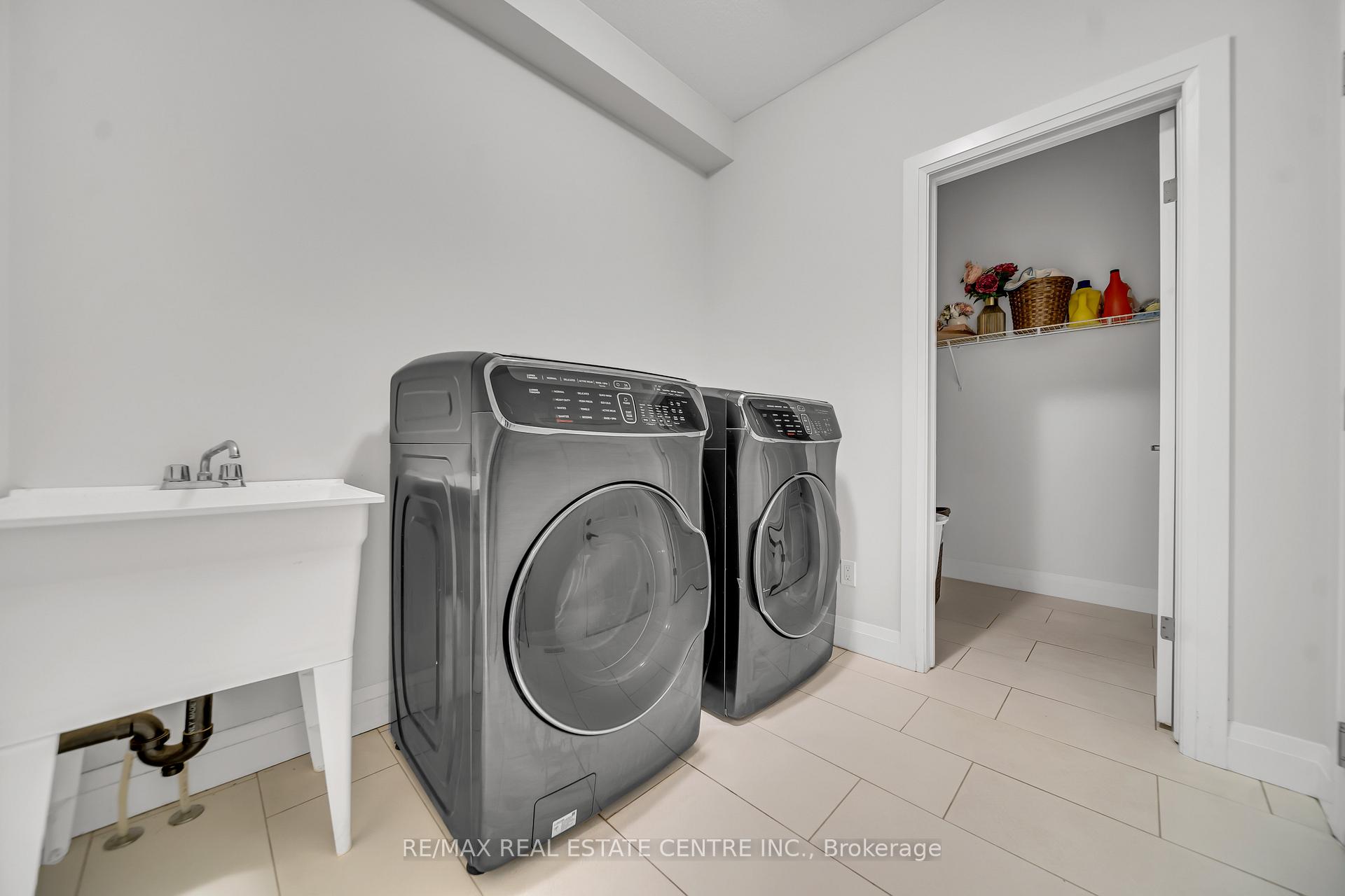 Photo 19 of 317 Blair Creek Drive, Kitchener — HOMEH