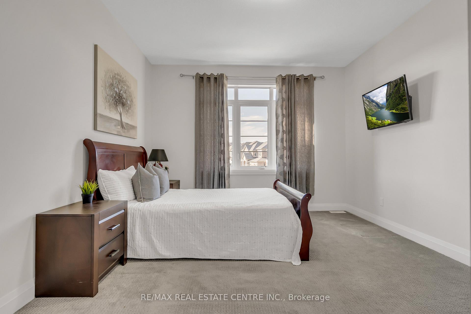 Photo 32 of 317 Blair Creek Drive, Kitchener — HOMEH