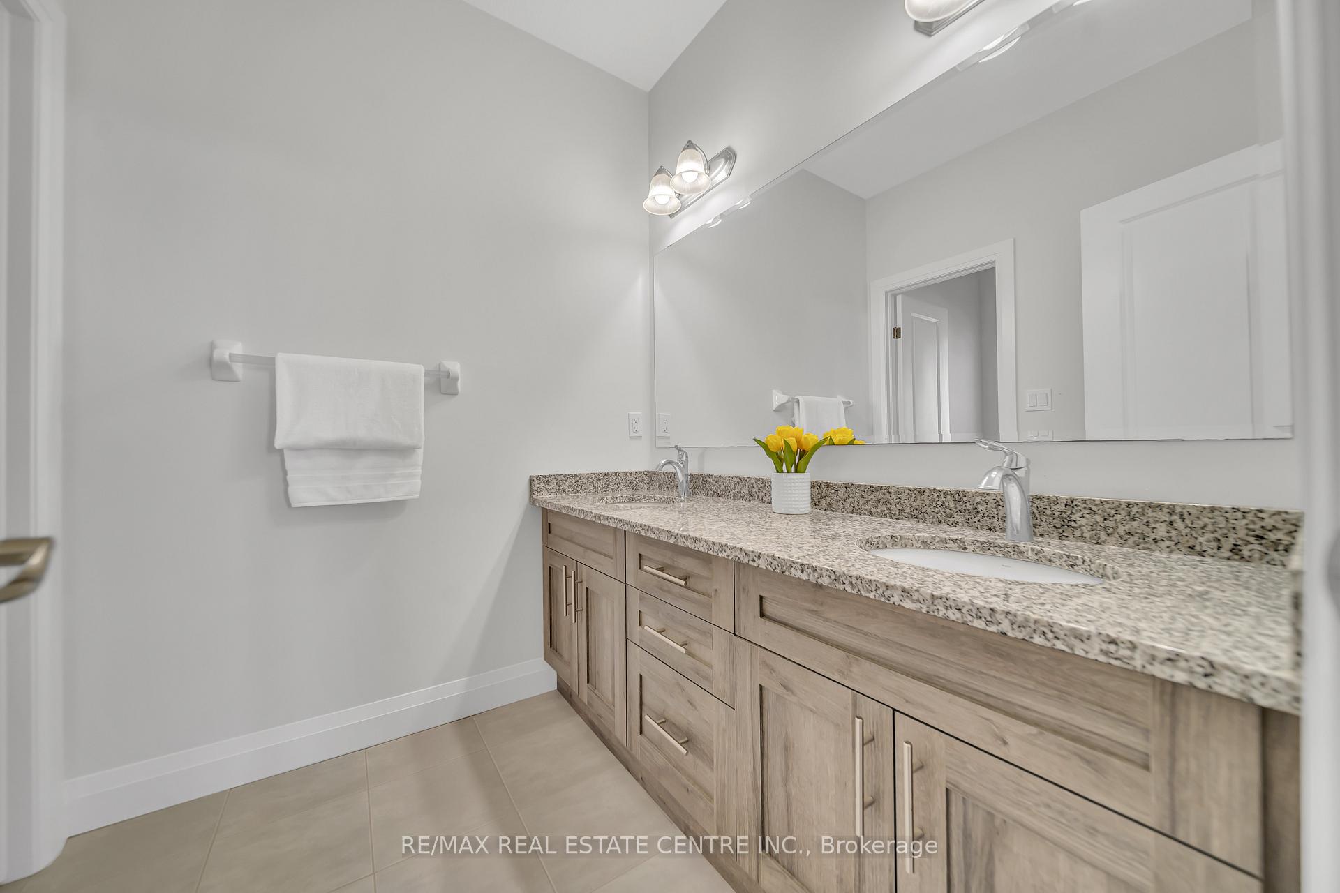 Photo 34 of 317 Blair Creek Drive, Kitchener — HOMEH