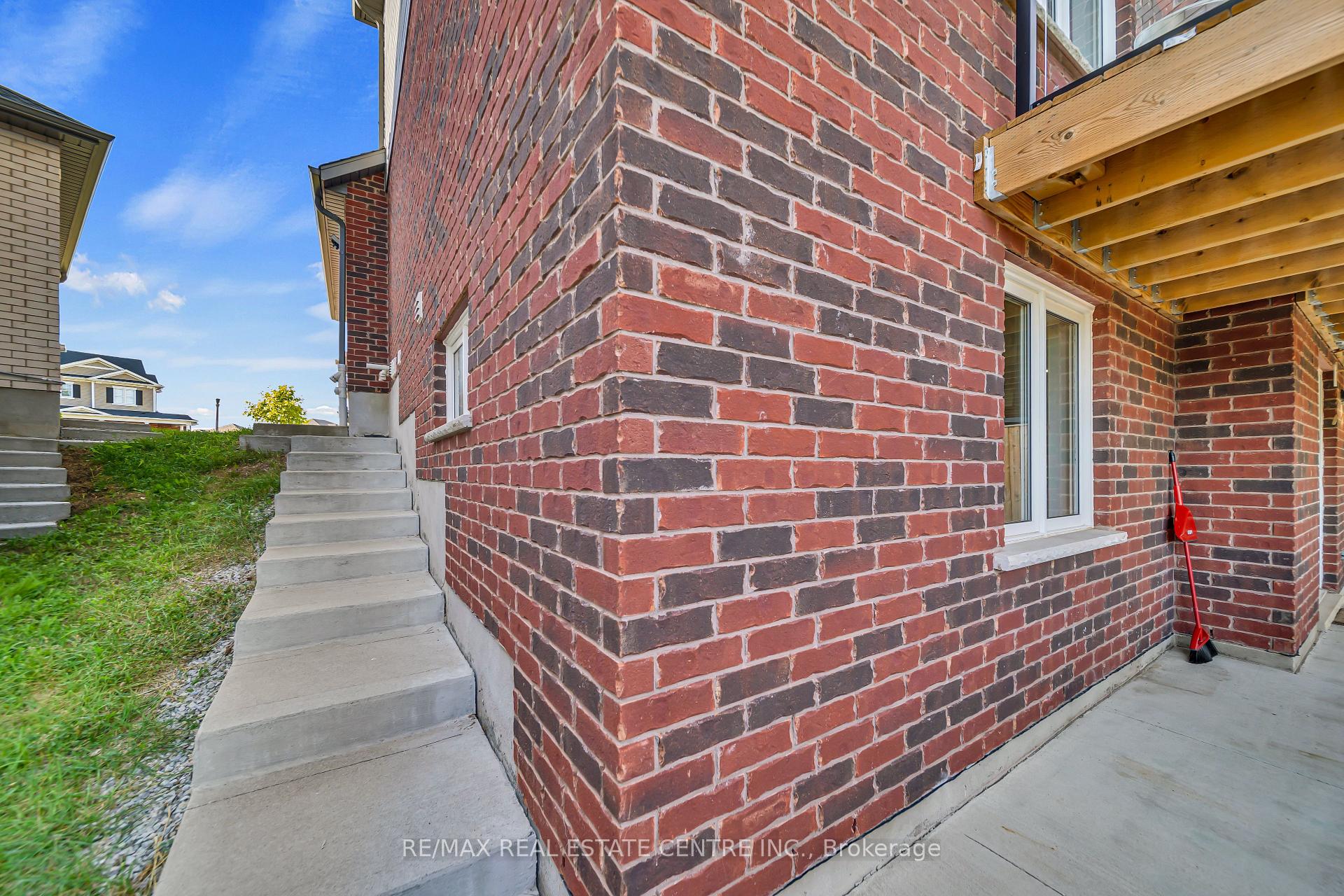 Photo 45 of 317 Blair Creek Drive, Kitchener — HOMEH