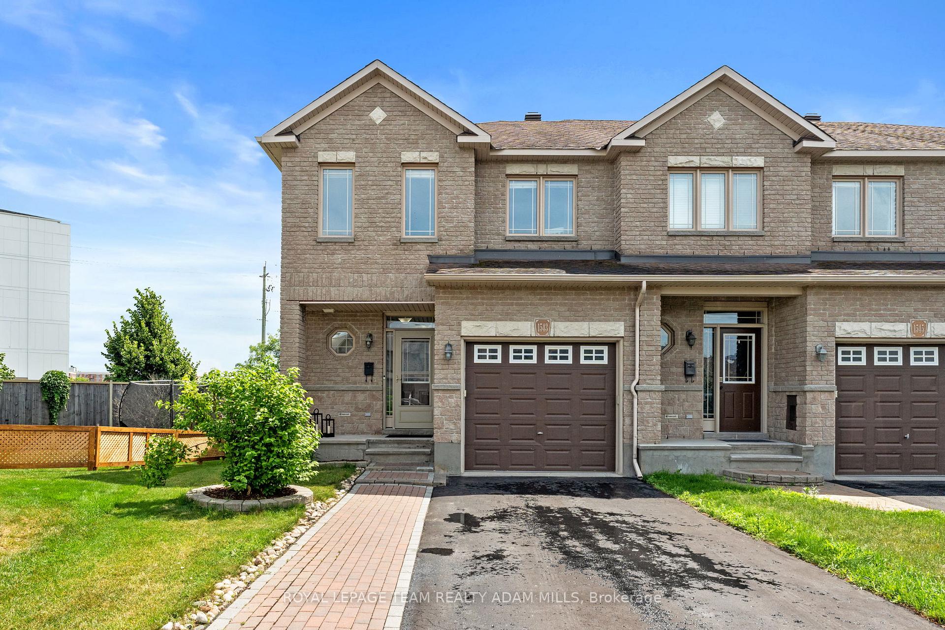 Front of 1543 Carronbridge Circle