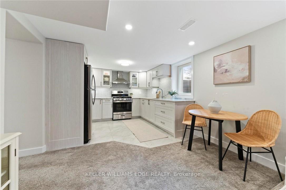 Photo 3 of Unit 2, 627 Upper Ottawa Street, Hamilton, Huntington — HOMEH