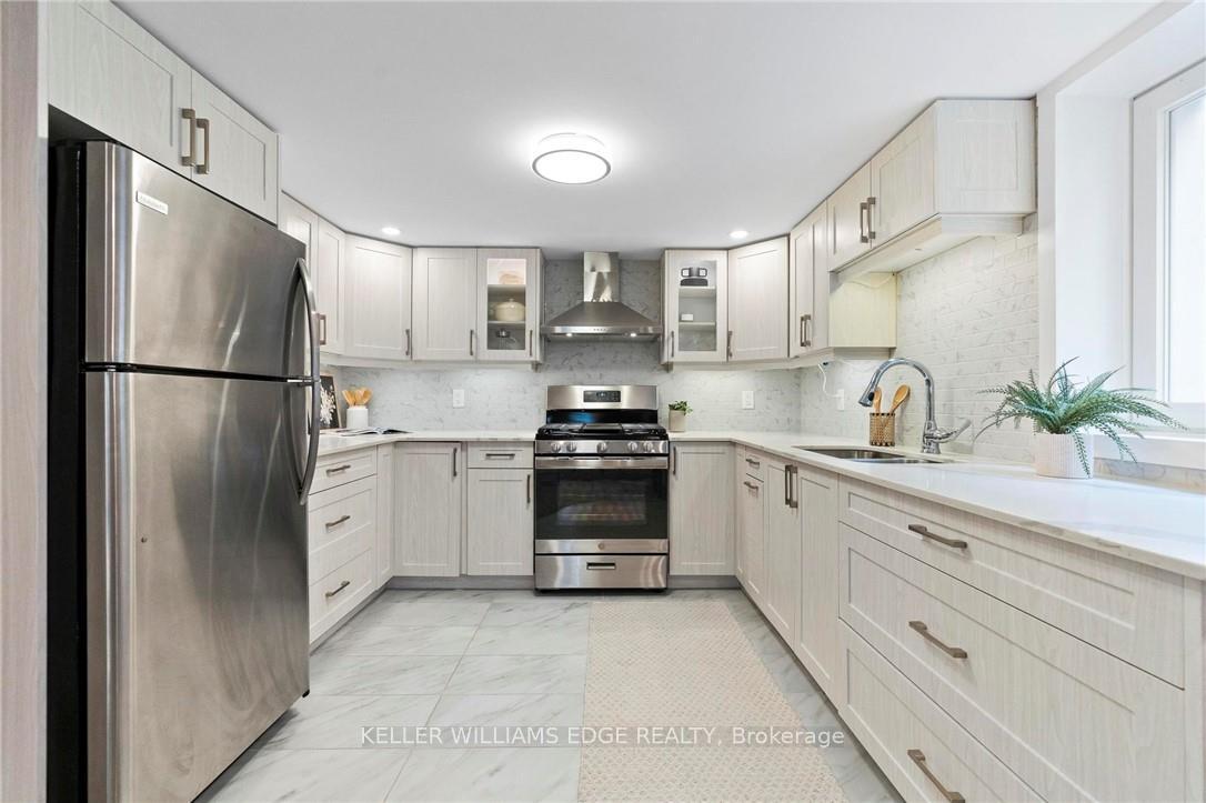 Photo 4 of Unit 2, 627 Upper Ottawa Street, Hamilton, Huntington — HOMEH