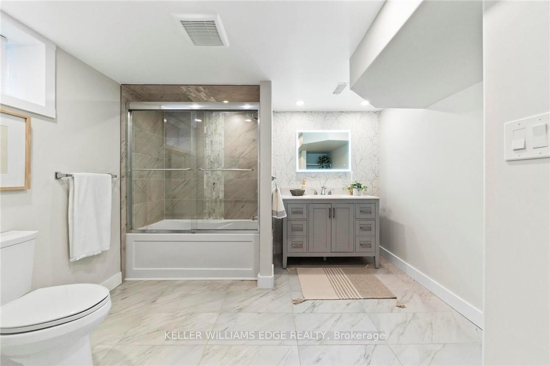 Photo 6 of Unit 2, 627 Upper Ottawa Street, Hamilton, Huntington — HOMEH