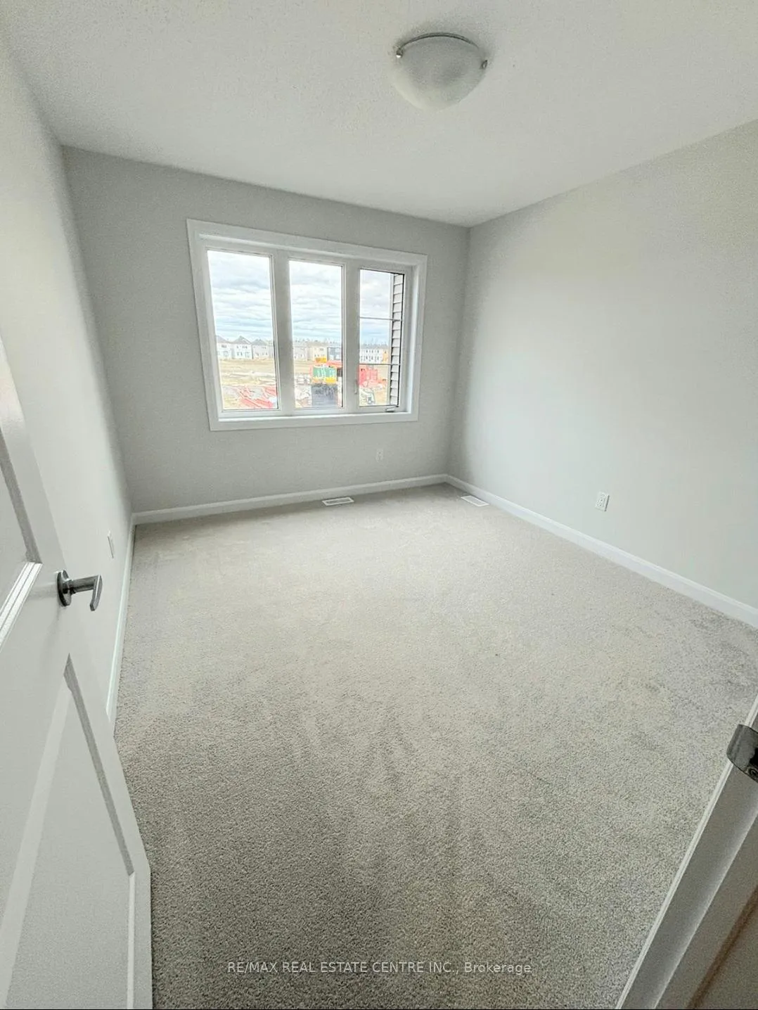 Photo 8 of 197 Invention Boulevard, Ottawa, Kanata - Morgan's Grant/South March — HOMEH