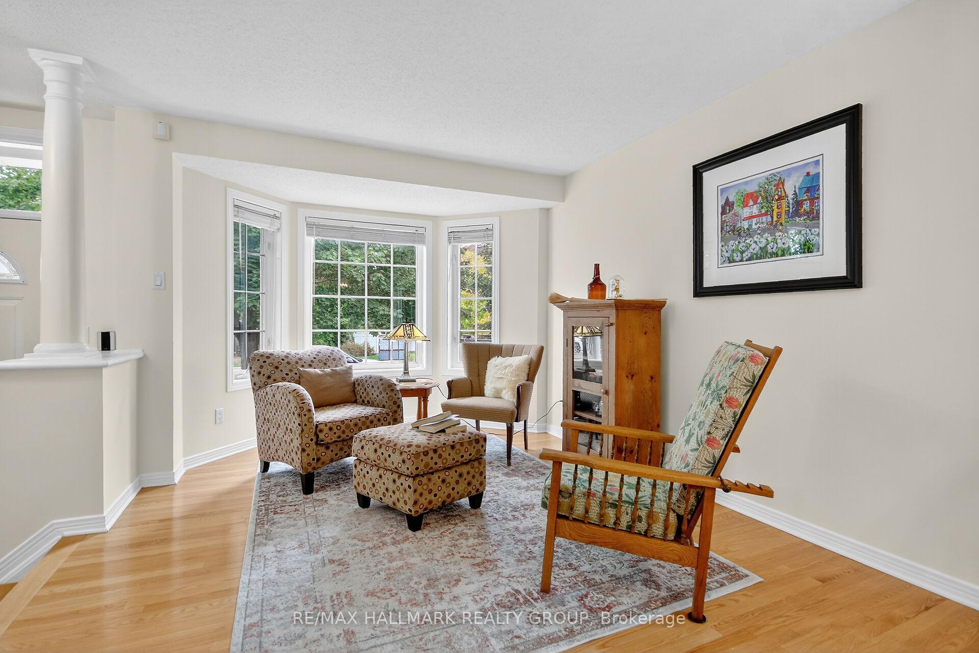 Photo 3 of 92 Stonemeadow Drive, Ottawa, Kanata - Bridlewood — HOMEH