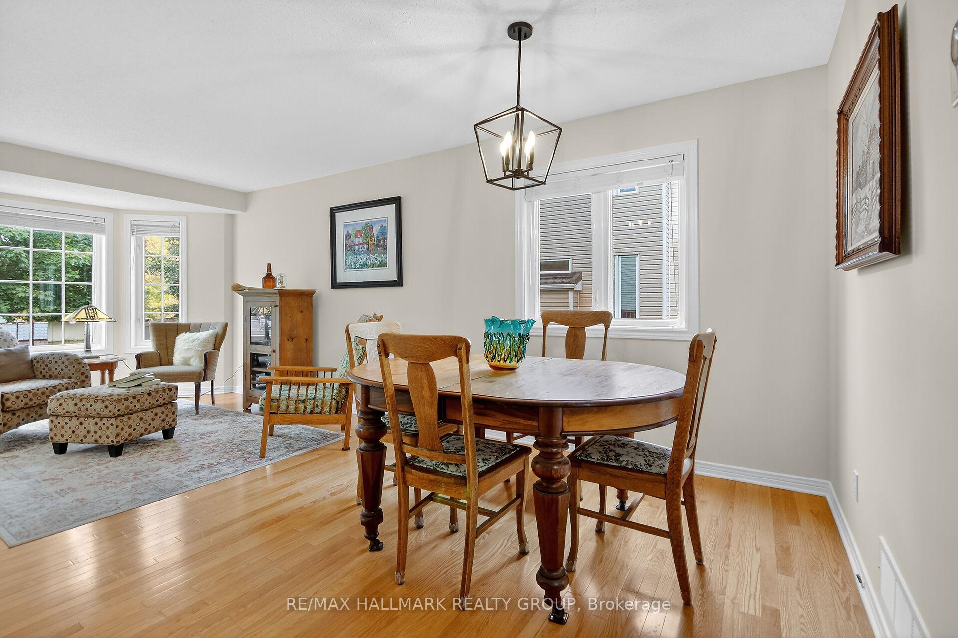 Photo 7 of 92 Stonemeadow Drive, Ottawa, Kanata - Bridlewood — HOMEH