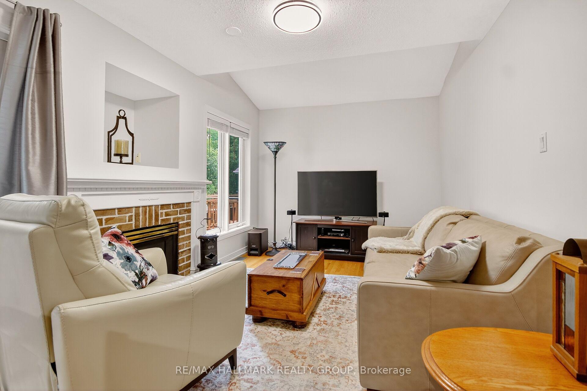 Photo 12 of 92 Stonemeadow Drive, Ottawa, Kanata - Bridlewood — HOMEH