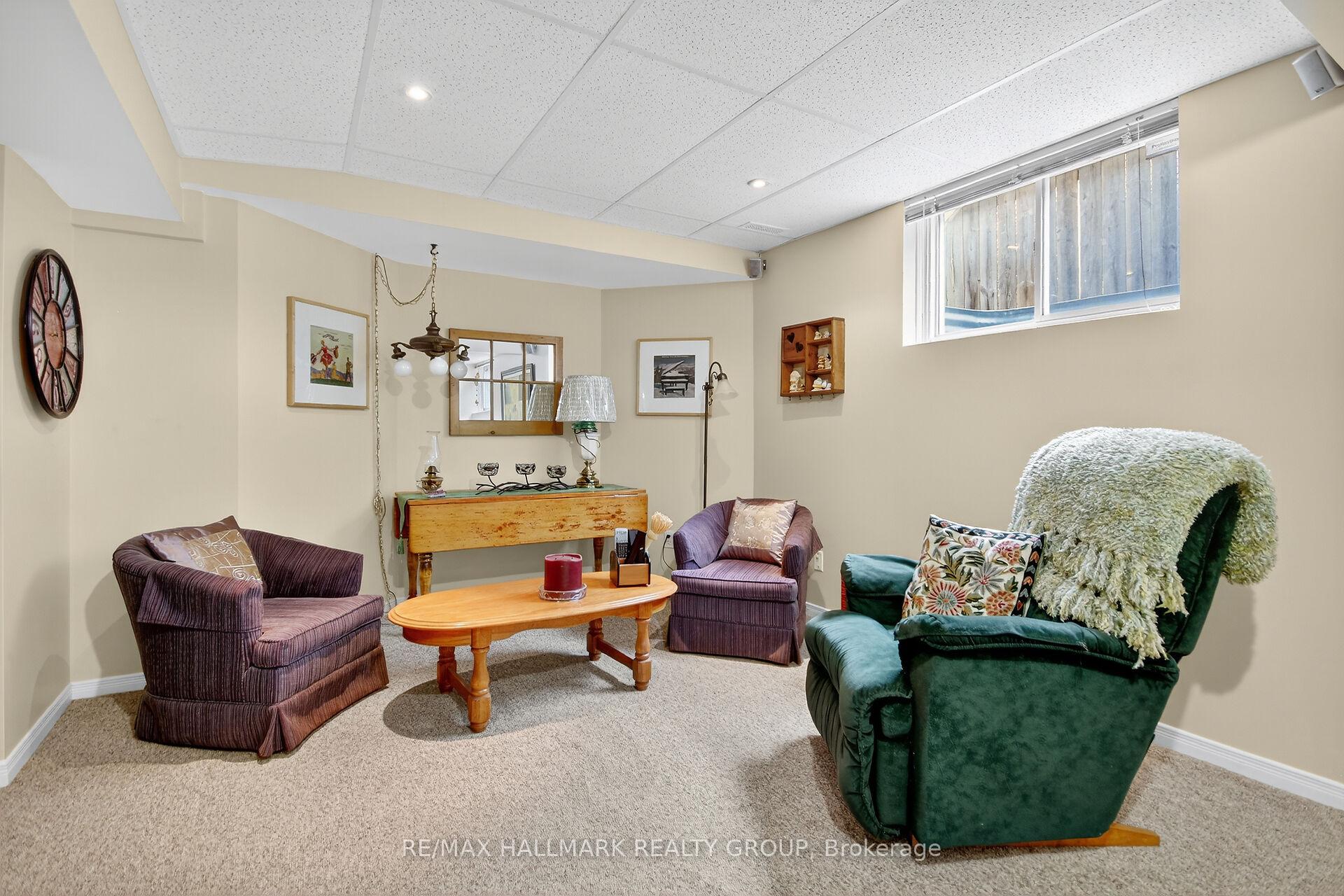 Photo 16 of 92 Stonemeadow Drive, Ottawa, Kanata - Bridlewood — HOMEH
