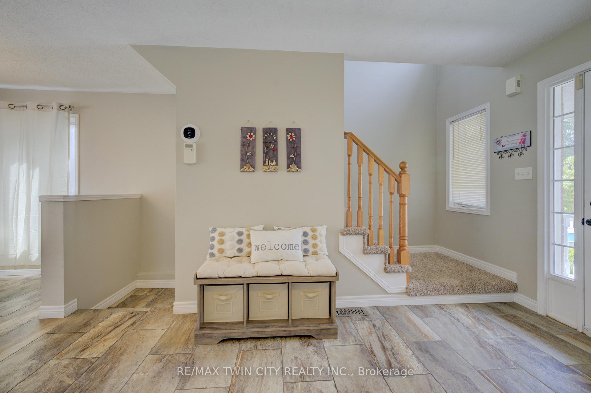 Photo 3 of 503 Veronica Drive, Kitchener — HOMEH