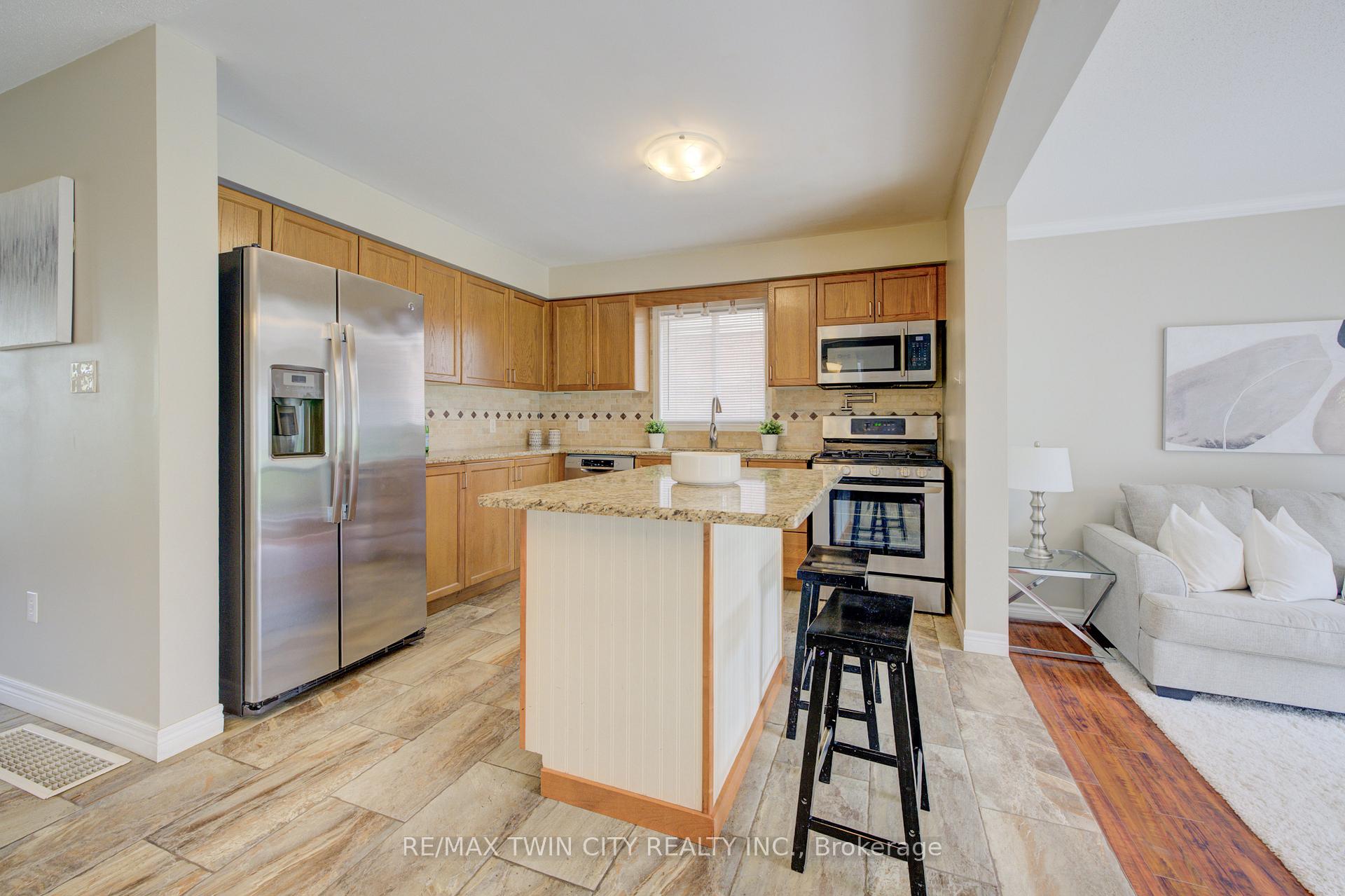 Photo 7 of 503 Veronica Drive, Kitchener — HOMEH