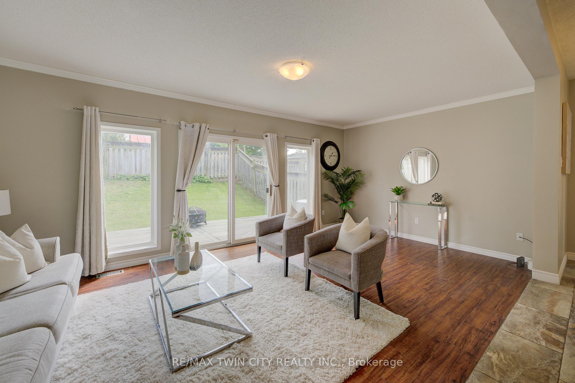 Photo 12 of 503 Veronica Drive, Kitchener — HOMEH
