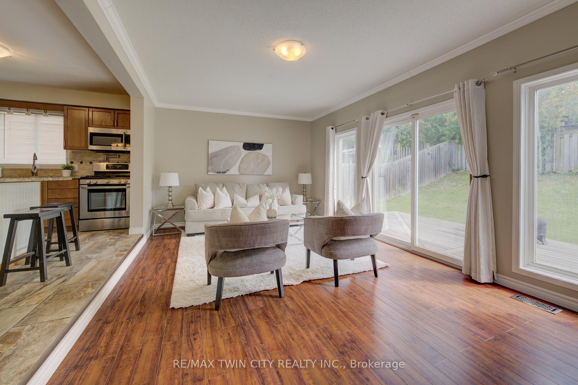 Photo 14 of 503 Veronica Drive, Kitchener — HOMEH