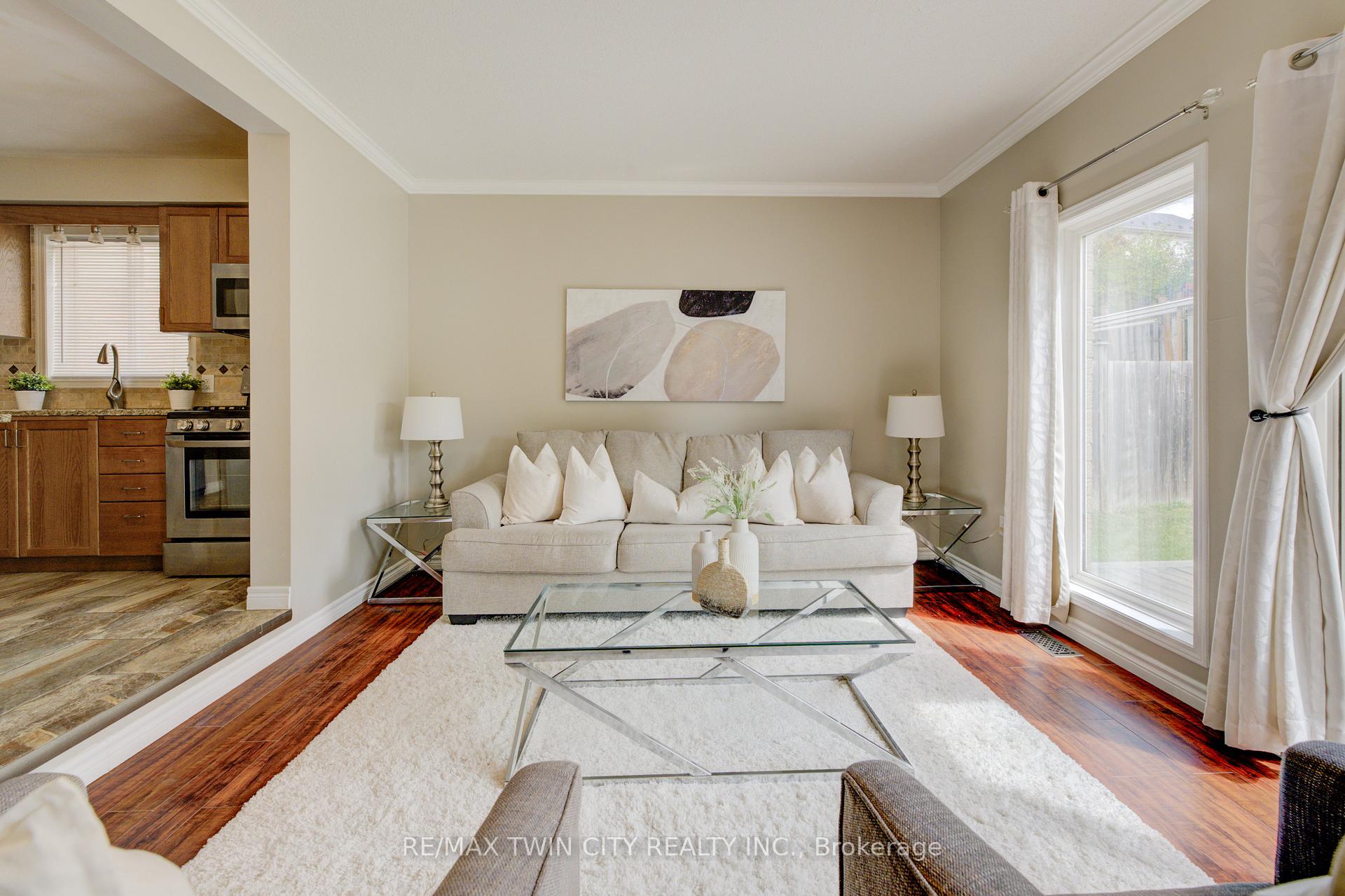 Photo 15 of 503 Veronica Drive, Kitchener — HOMEH