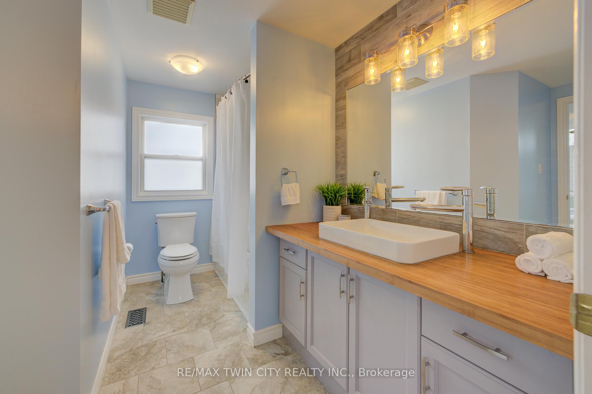 Photo 23 of 503 Veronica Drive, Kitchener — HOMEH