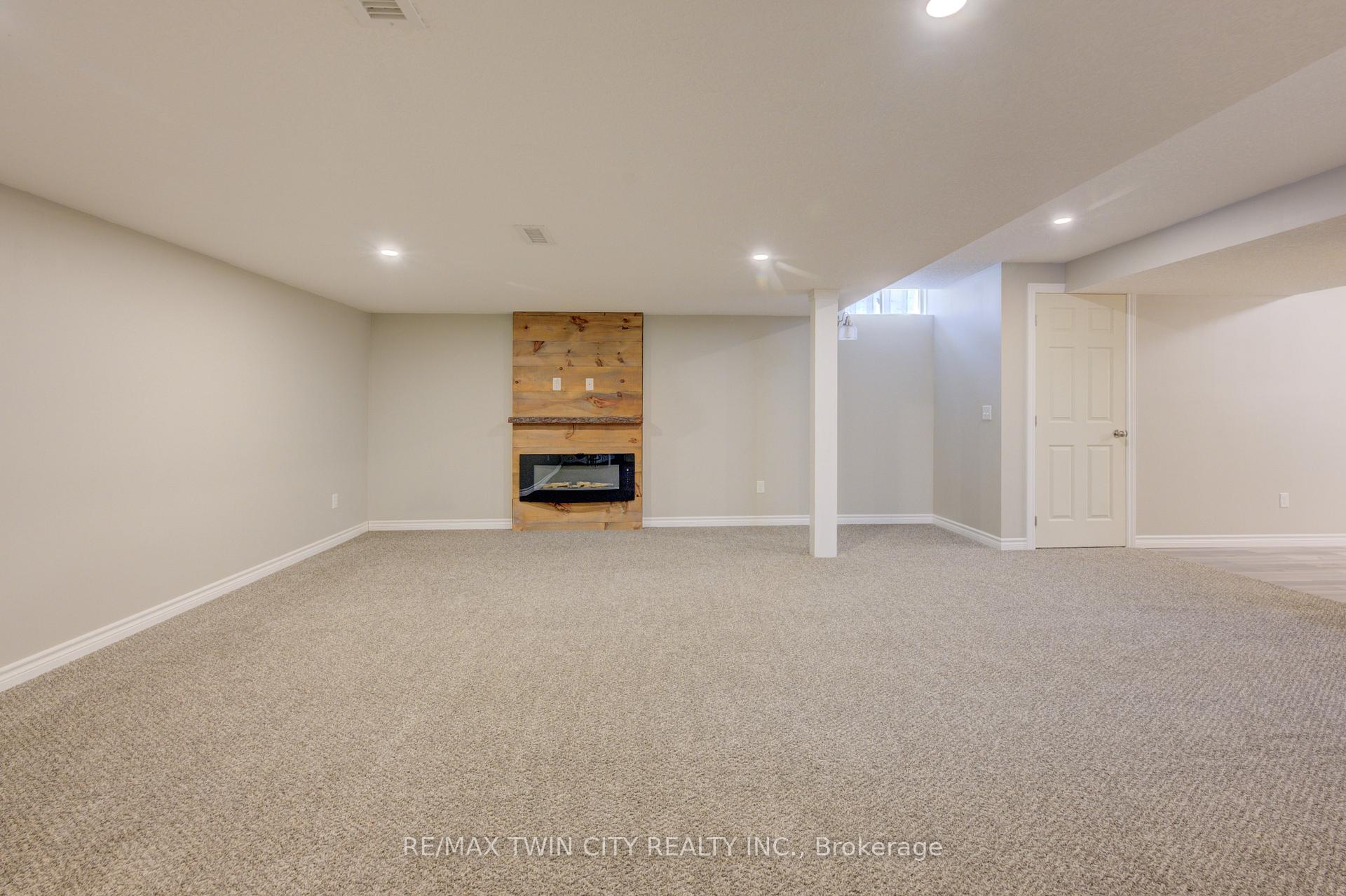 Photo 31 of 503 Veronica Drive, Kitchener — HOMEH