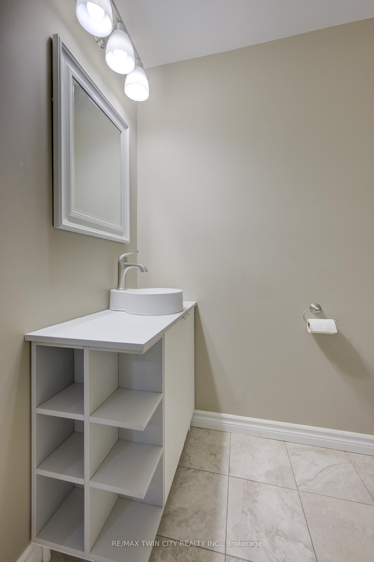 Photo 33 of 503 Veronica Drive, Kitchener — HOMEH