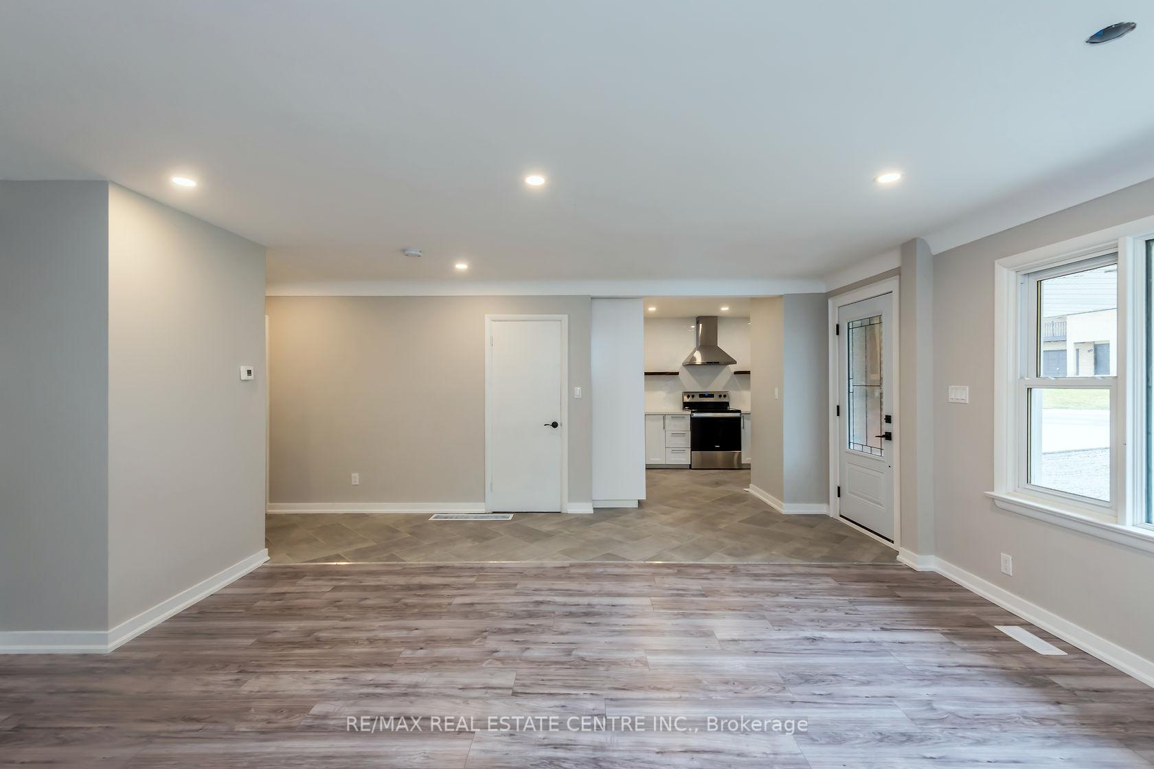 Photo 5 of Unit A, 75 Kimberly Drive, Hamilton, Rosedale — HOMEH