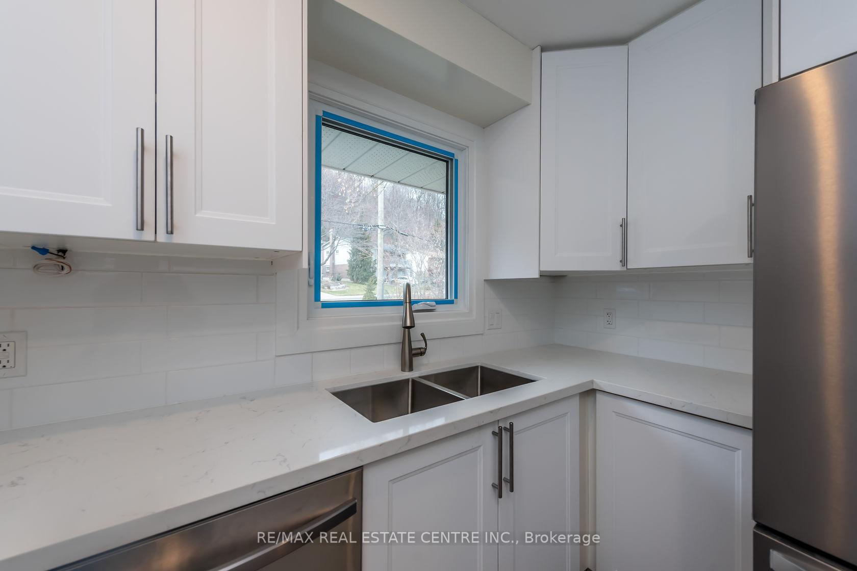 Photo 13 of Unit A, 75 Kimberly Drive, Hamilton, Rosedale — HOMEH