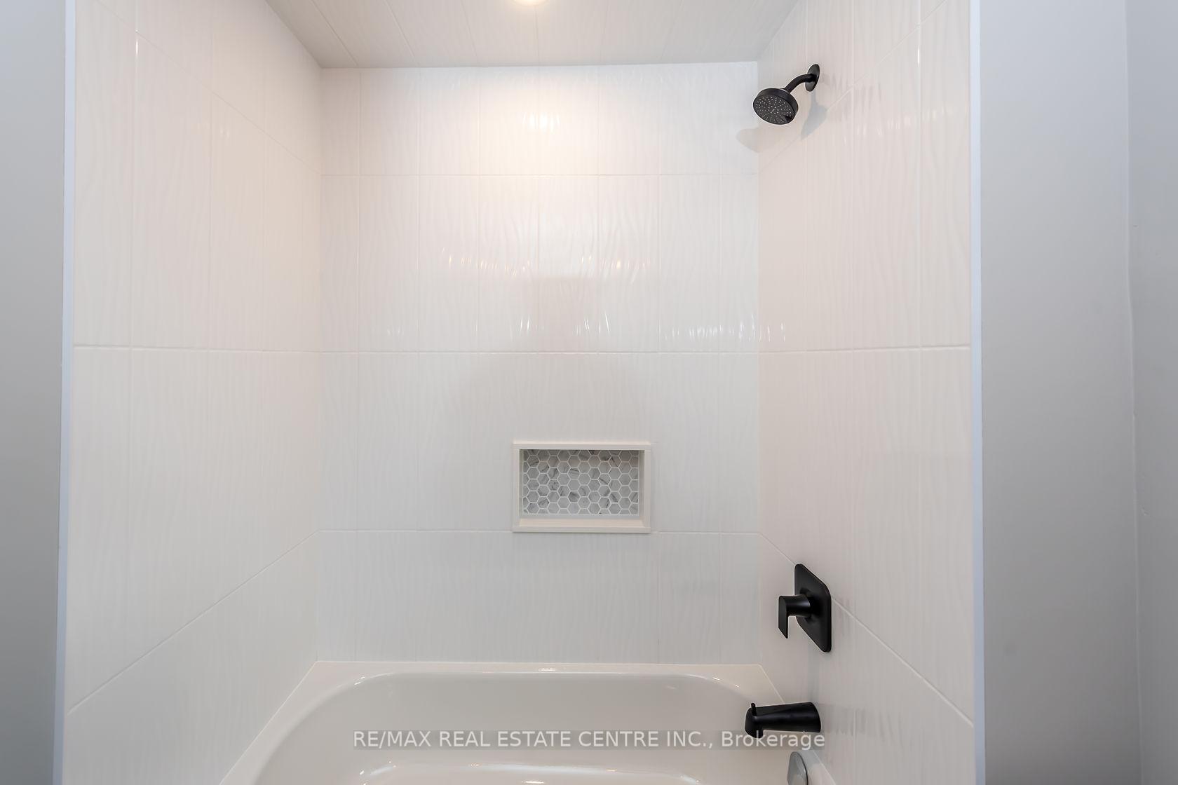 Photo 19 of Unit A, 75 Kimberly Drive, Hamilton, Rosedale — HOMEH