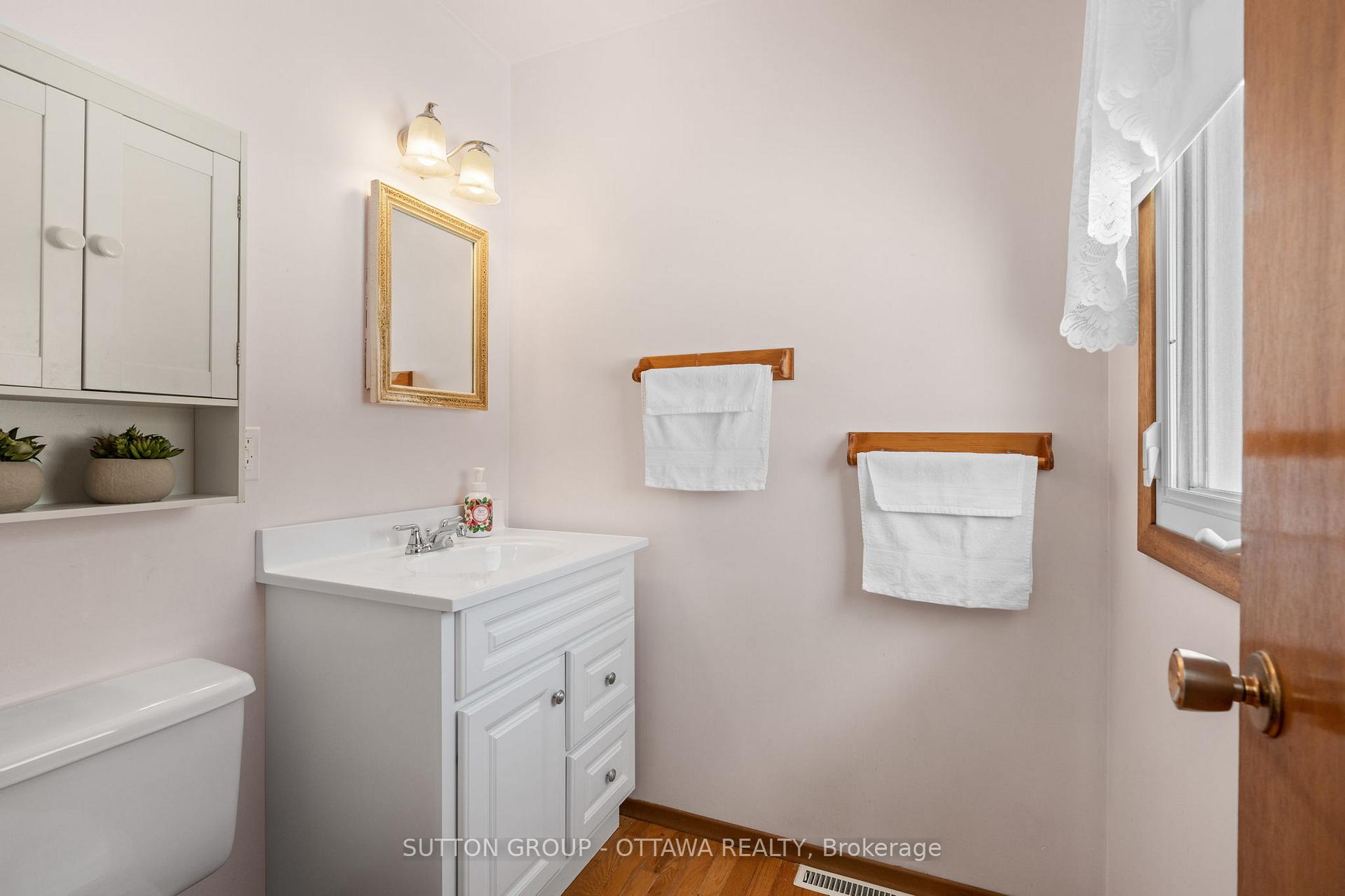 Photo 10 of 6489 Rideau Valley Drive N, Ottawa, Manotick South to Roger Stevens — HOMEH