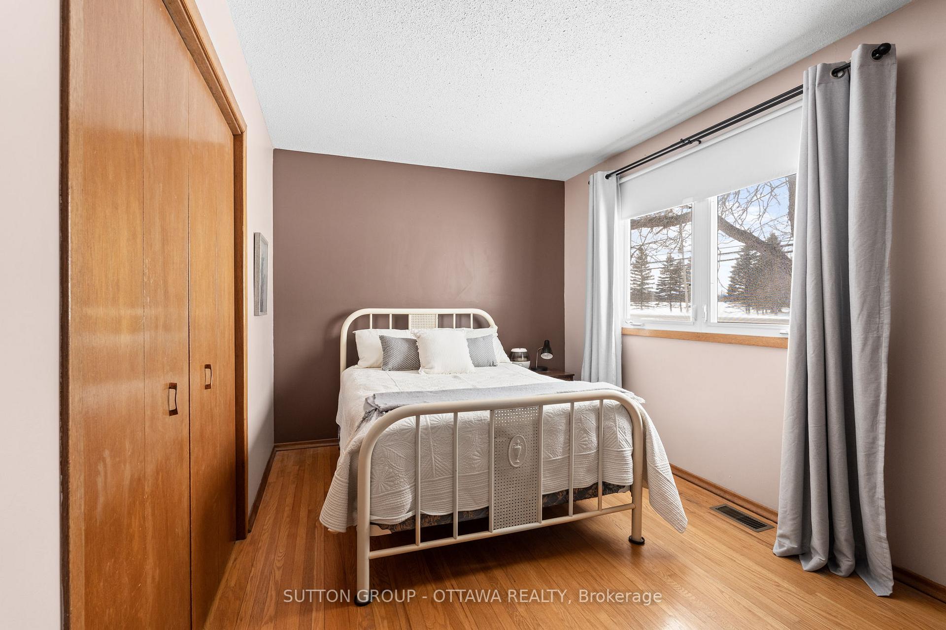 Photo 12 of 6489 Rideau Valley Drive N, Ottawa, Manotick South to Roger Stevens — HOMEH