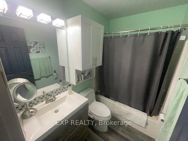 Photo 18 of 100 Harold Court, Lucan Biddulph, Lucan — HOMEH