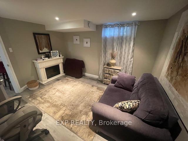 Photo 23 of 100 Harold Court, Lucan Biddulph, Lucan — HOMEH